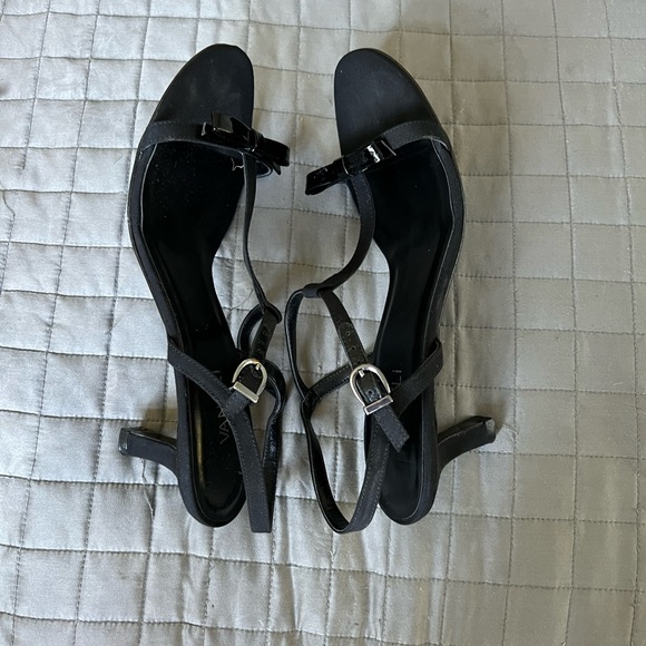 Vaneli black Strappy Heels Size 9 - Picture 4 of 6